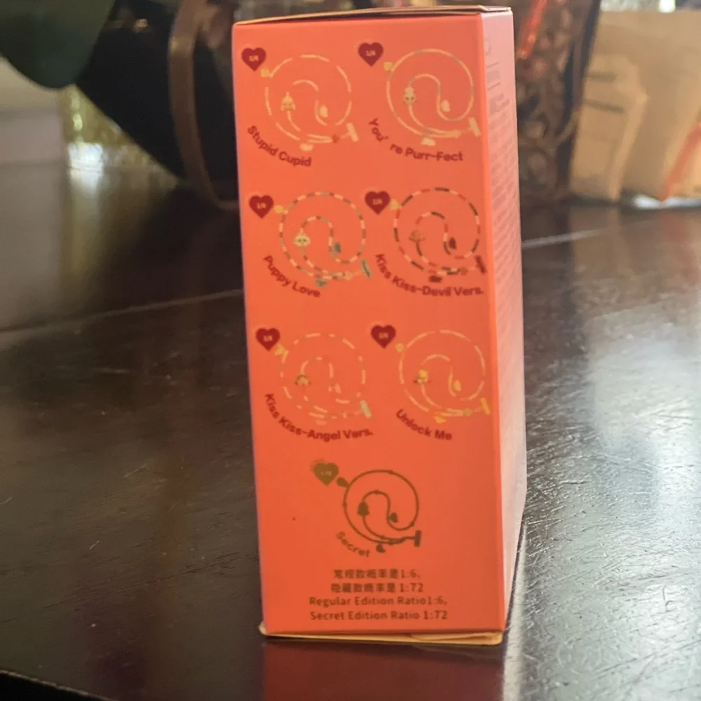 Crybaby Crying for Love Phone Charm Blind Box - Picture 3 of 7